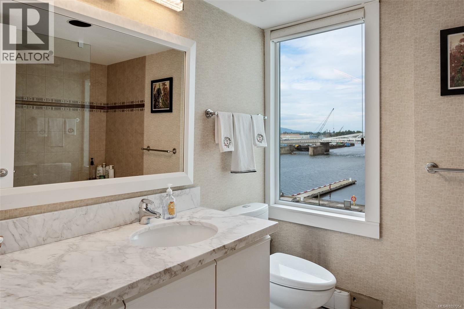 208 - 1234 WHARF STREET Image 32