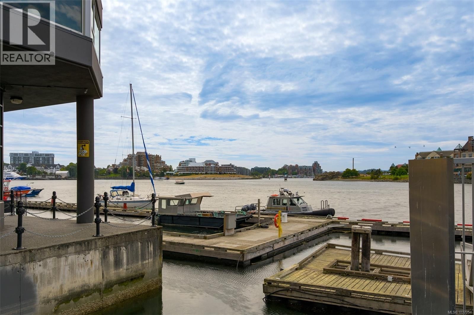 208 - 1234 WHARF STREET Image 40