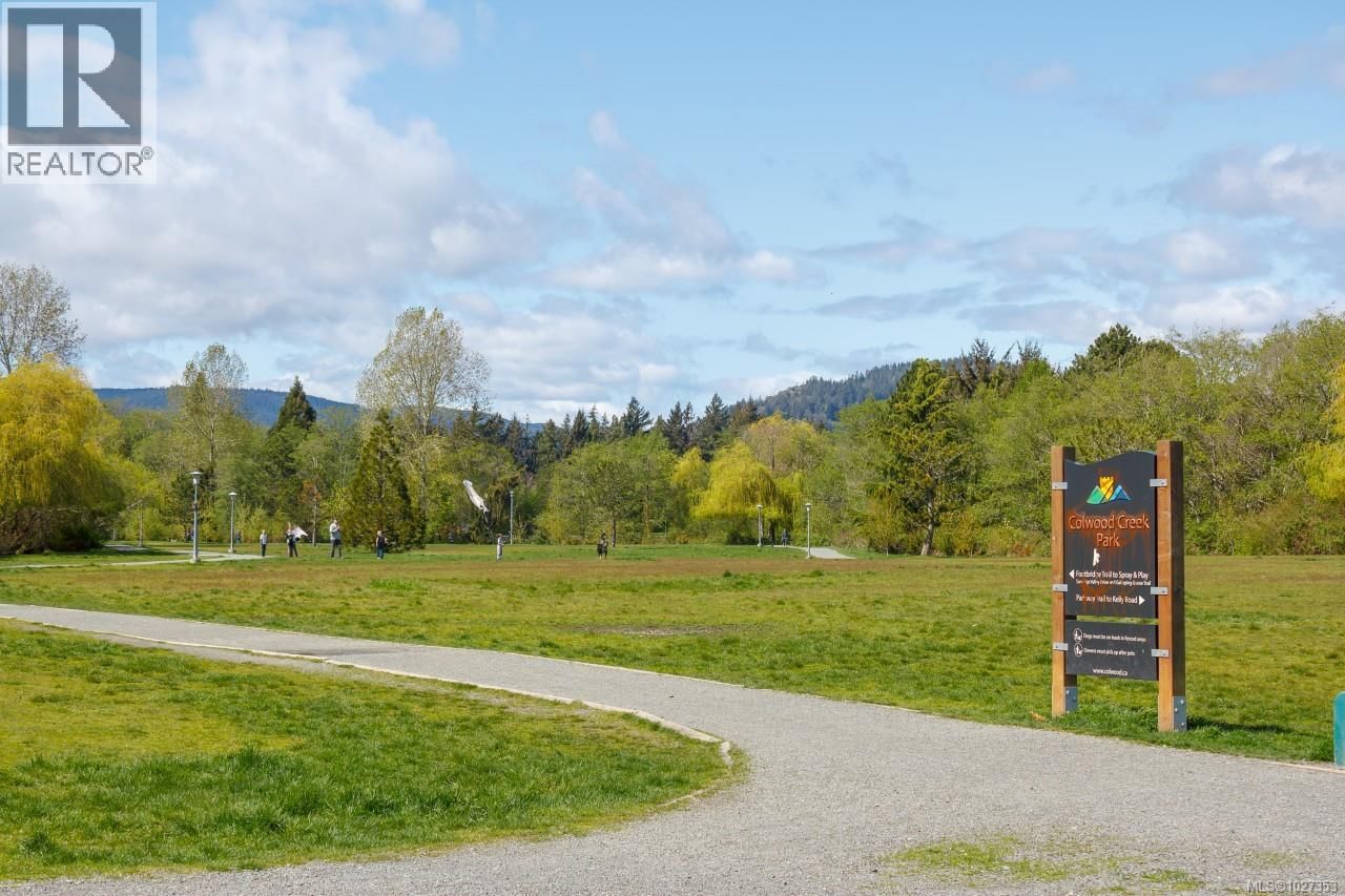 3351 BETULA PLACE Image 21