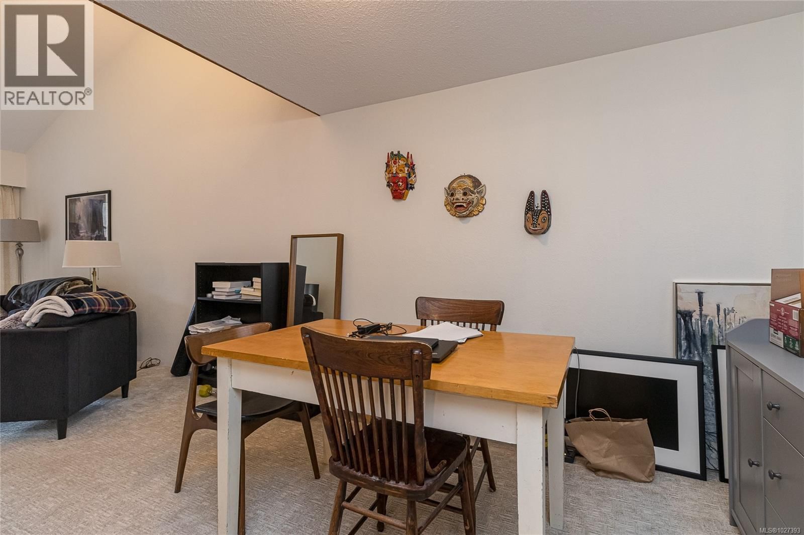 419 - 1005 MCKENZIE AVENUE Image 11