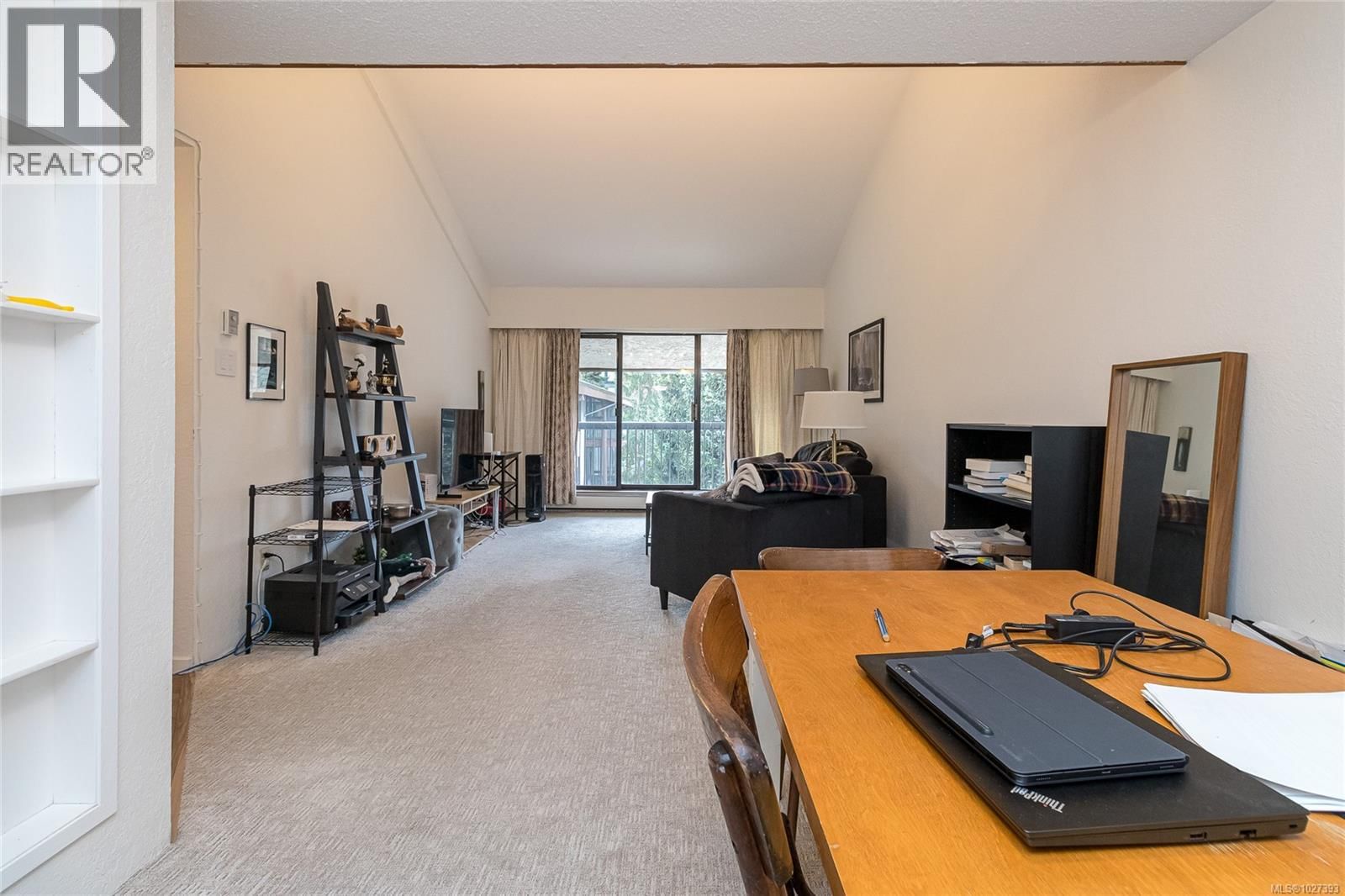 419 - 1005 MCKENZIE AVENUE Image 12