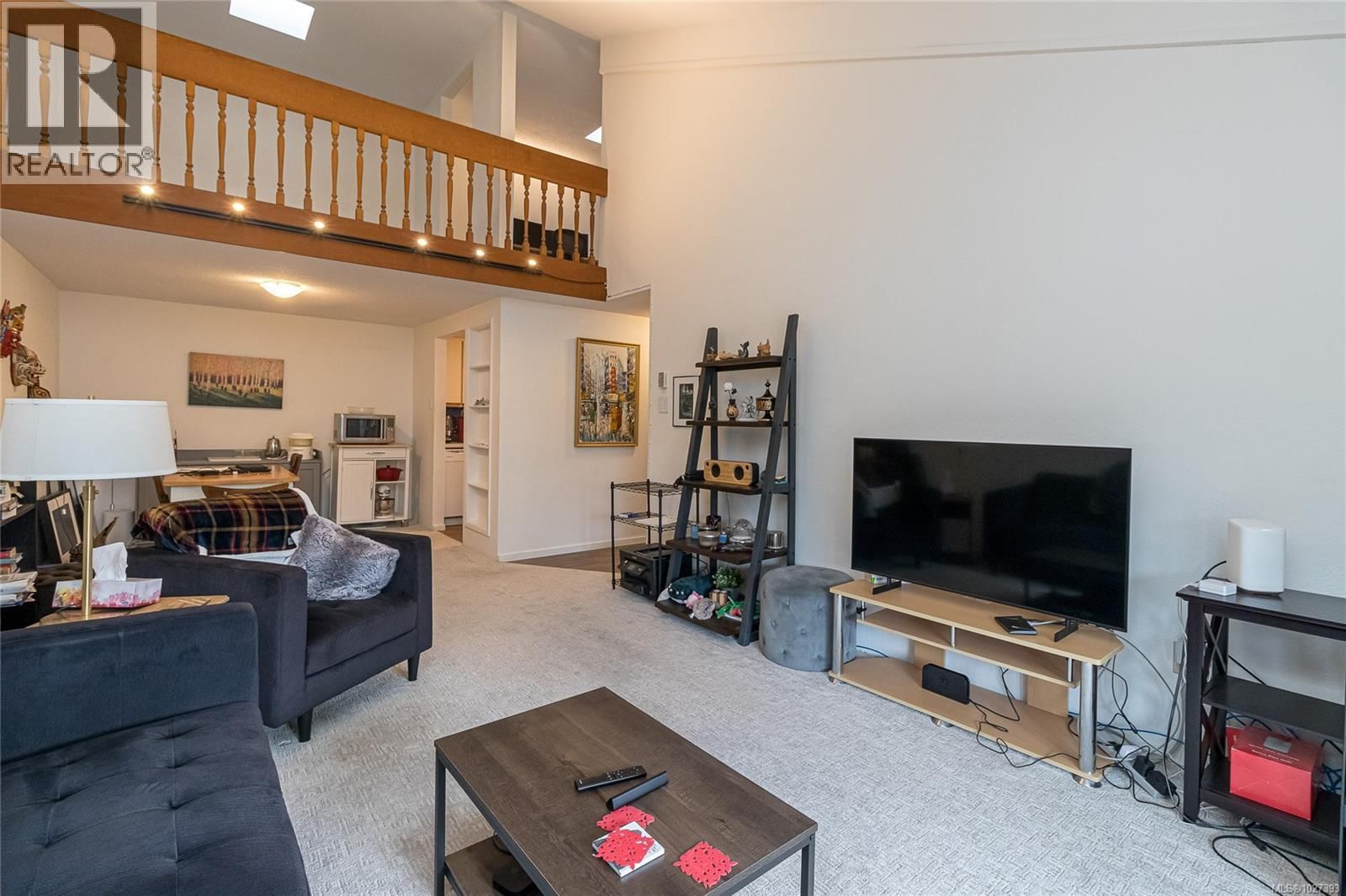 419 - 1005 MCKENZIE AVENUE Image 2