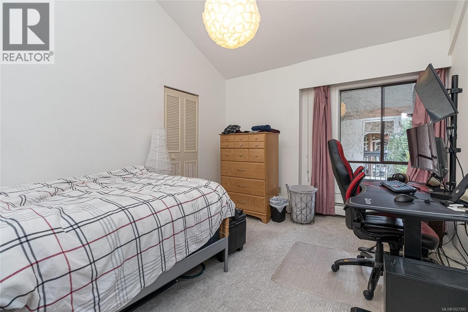 419 - 1005 MCKENZIE AVENUE Image 20