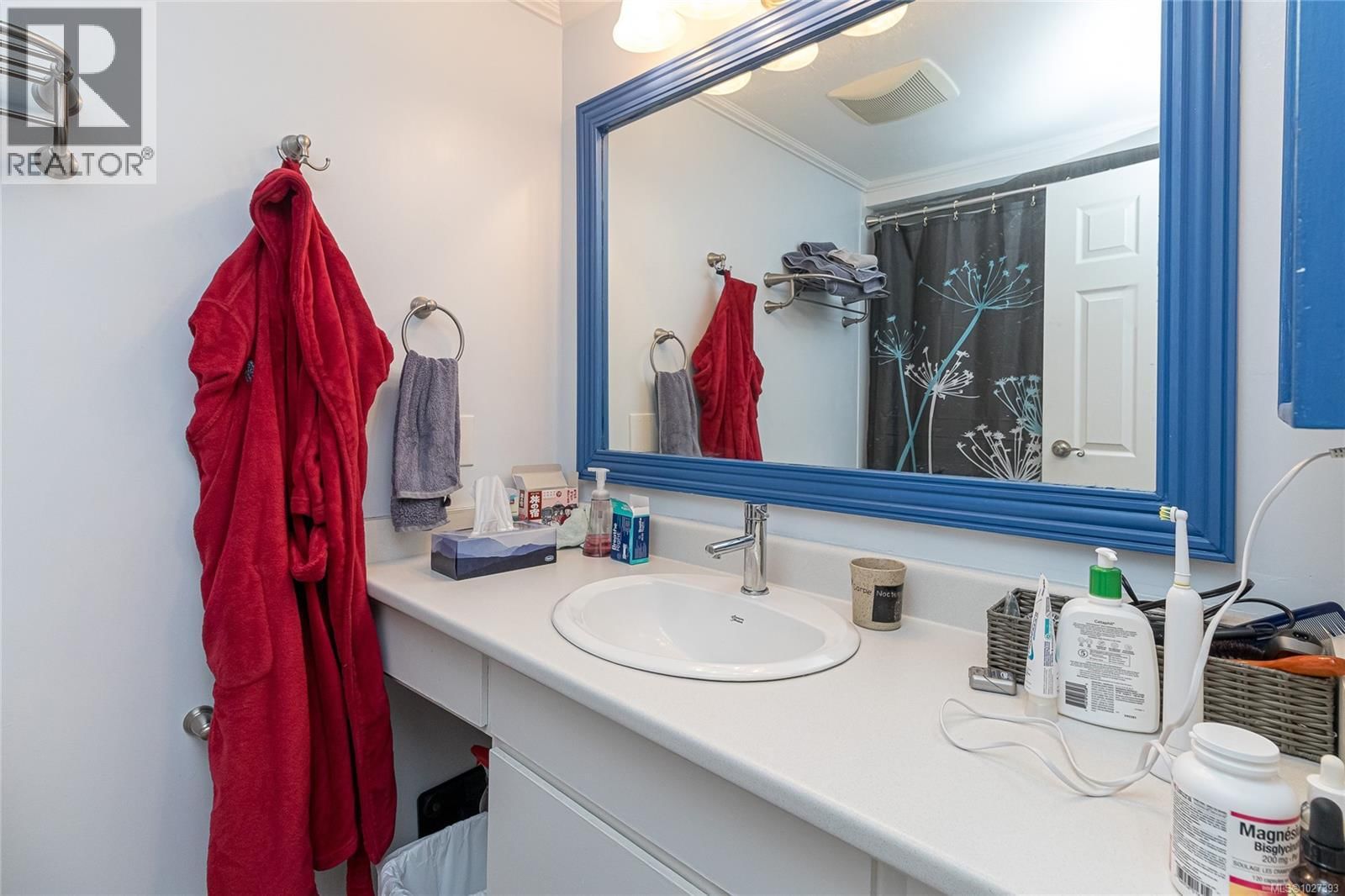 419 - 1005 MCKENZIE AVENUE Image 25