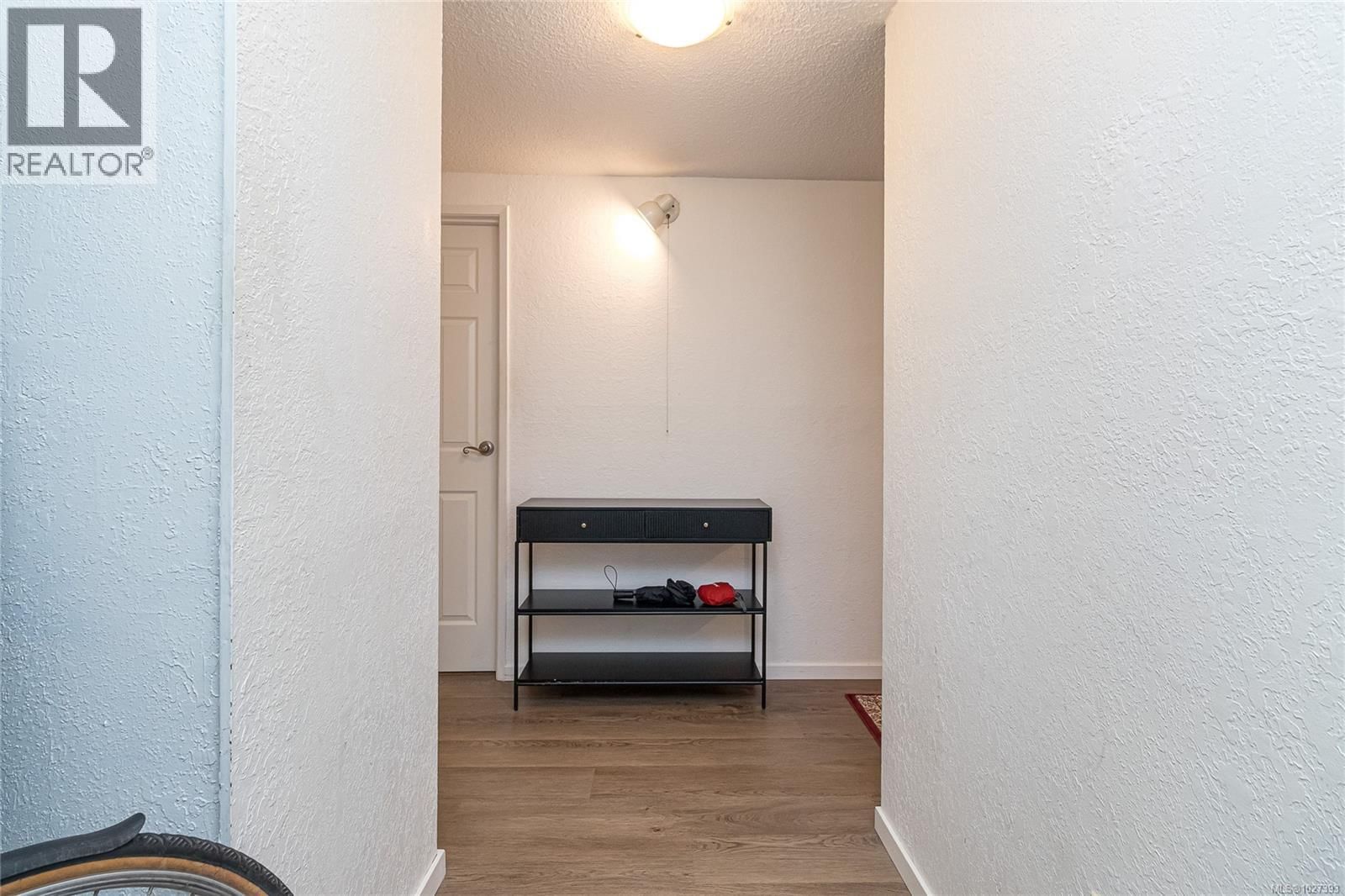 419 - 1005 MCKENZIE AVENUE Image 35