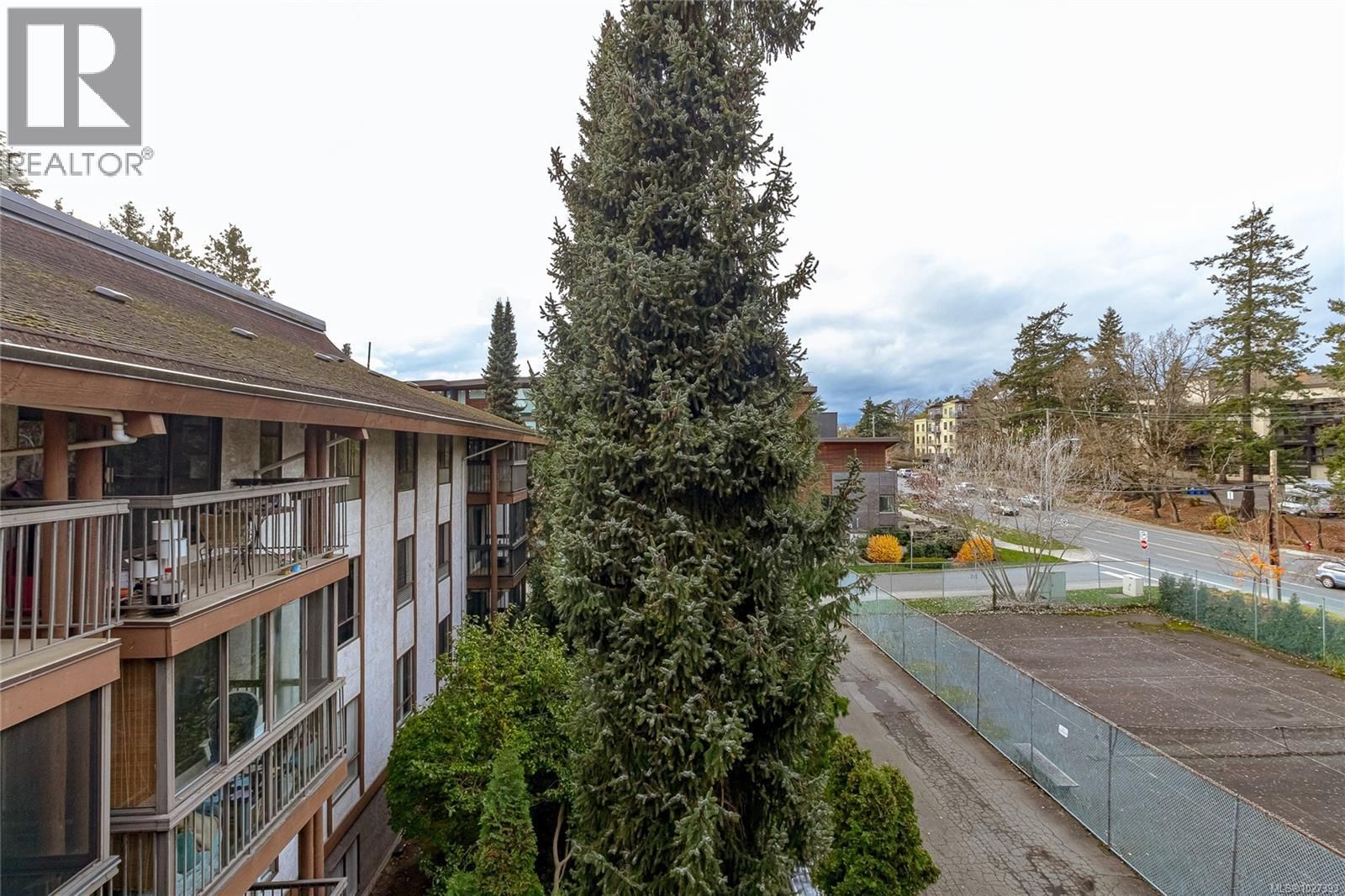 419 - 1005 MCKENZIE AVENUE Image 41