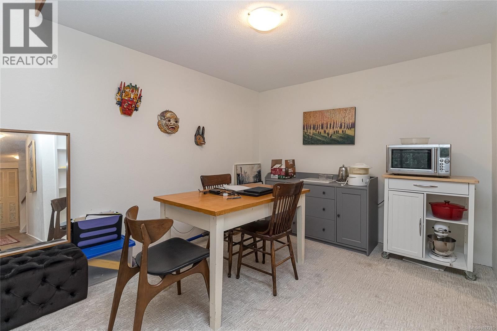 419 - 1005 MCKENZIE AVENUE Image 9