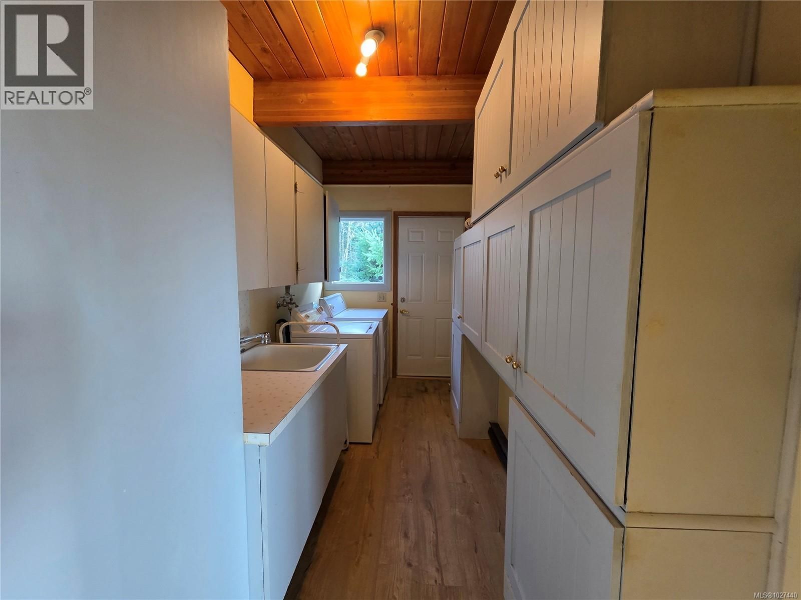 3503 16TH AVENUE Image 10