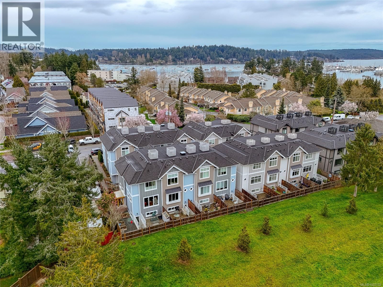 13 - 10480 RESTHAVEN DRIVE Image 39