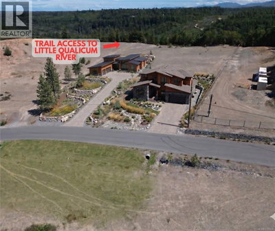 4 Ashling Road | Qualicum Beach British Columbia | Slide Image Two