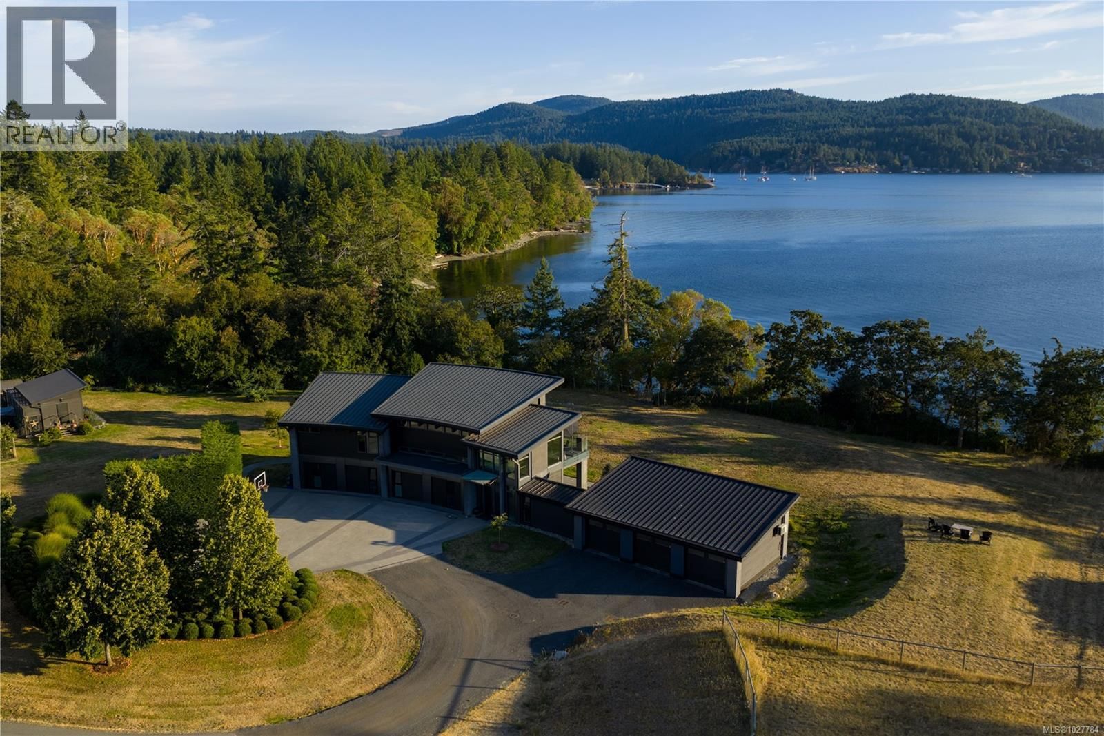 7756 West Saanich Road, Central Saanich, British Columbia V8M 1R8