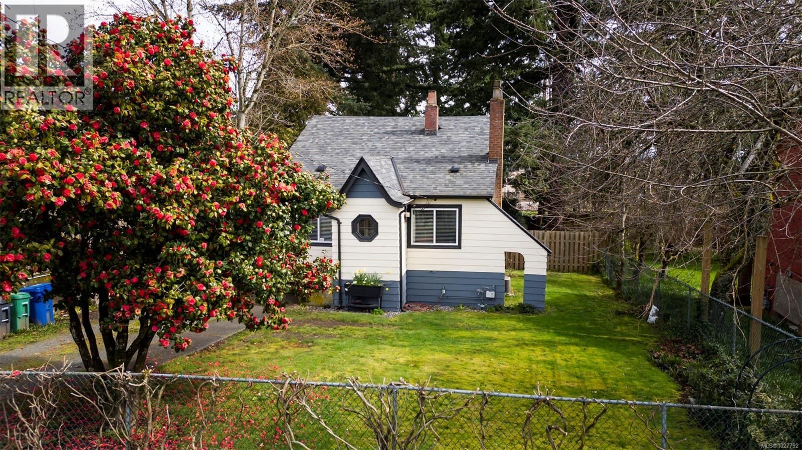 308 Holly Avenue