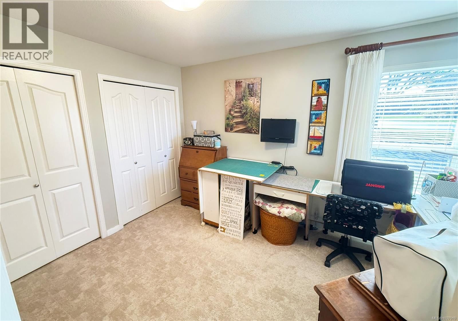 586 HAMPSTEAD STREET Image 16