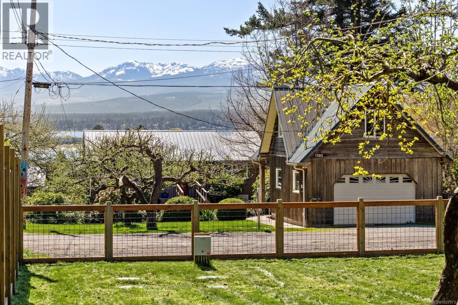 1304 Midden Road property photo