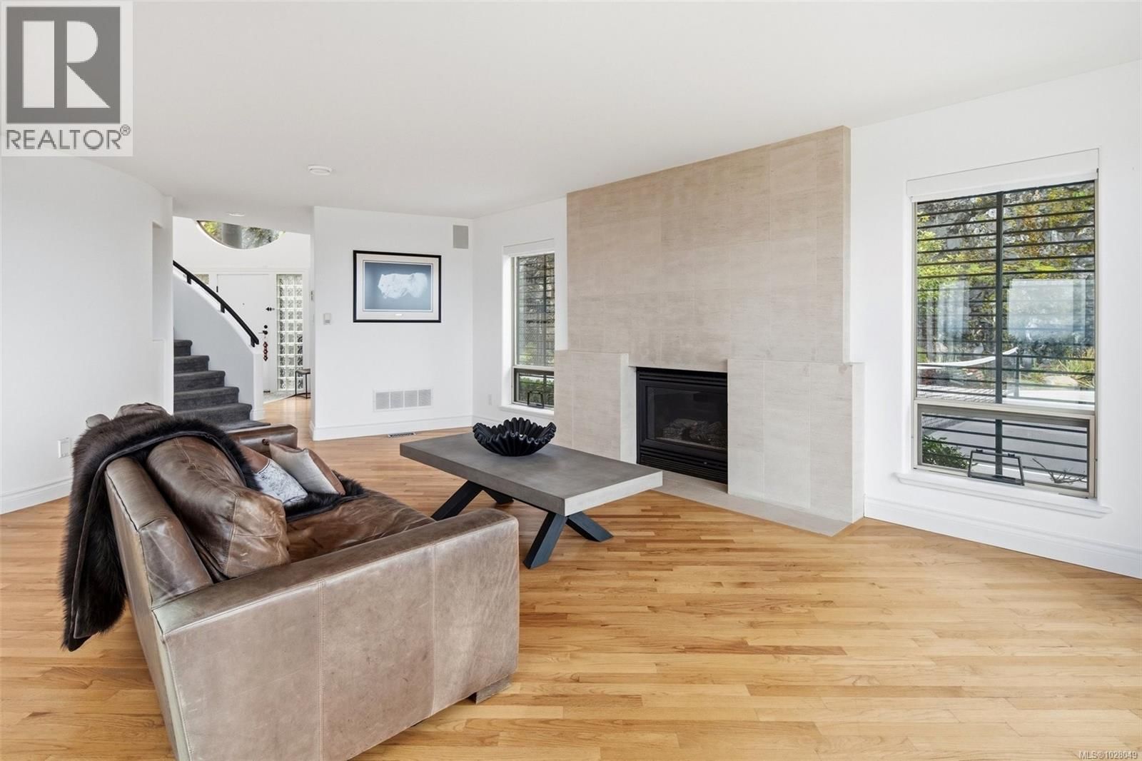 3392 HAIDA DRIVE Image 33