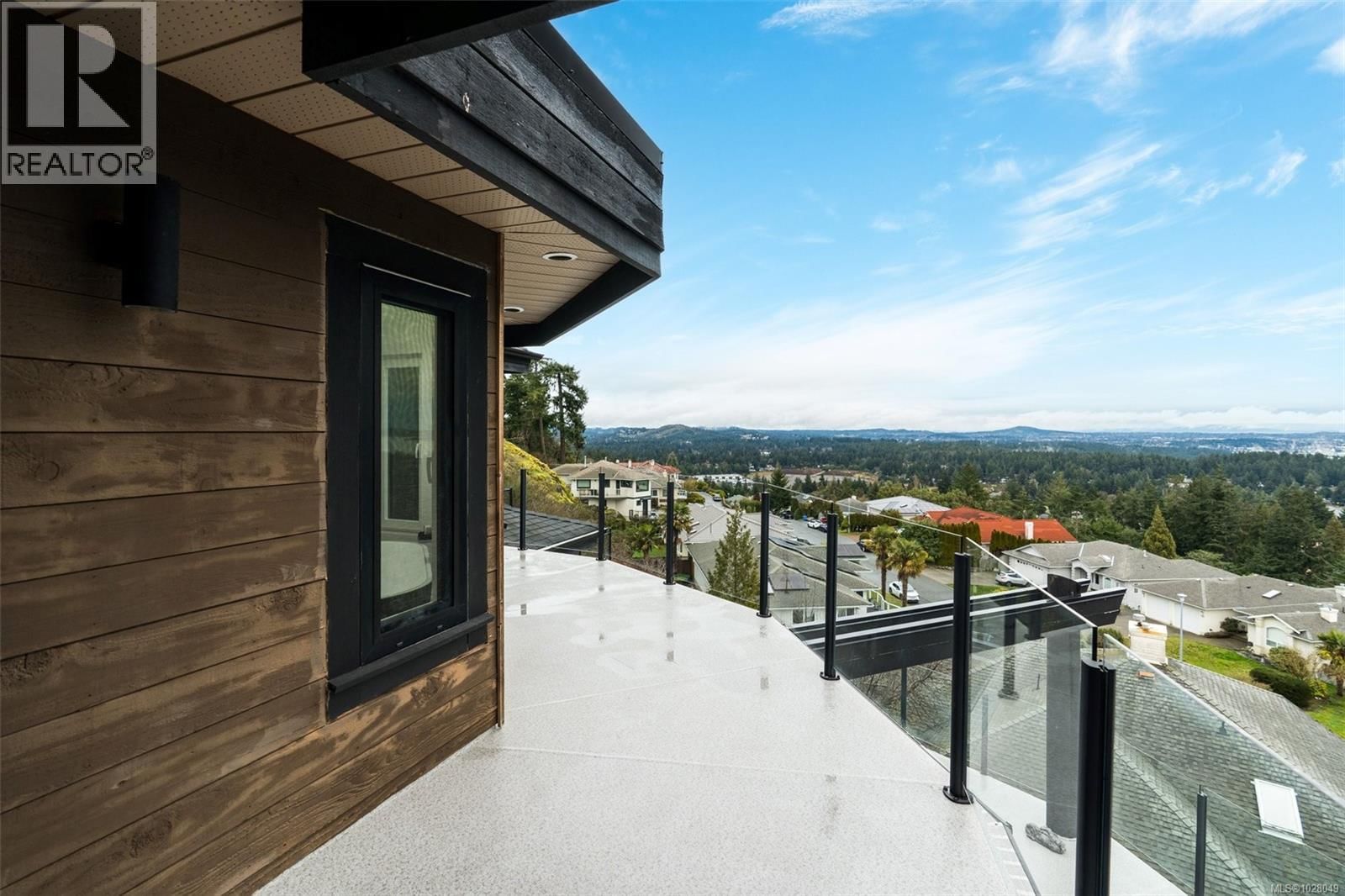 3392 HAIDA DRIVE Image 47