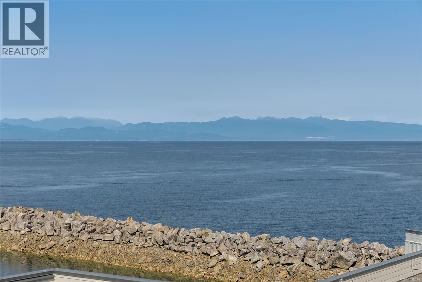 403 3555 Outrigger Road property photo