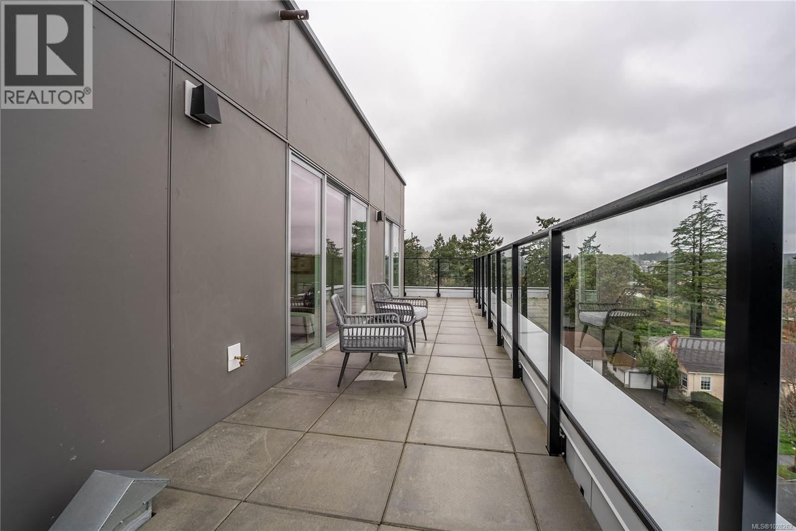 606 - 258 HELMCKEN ROAD Image 17