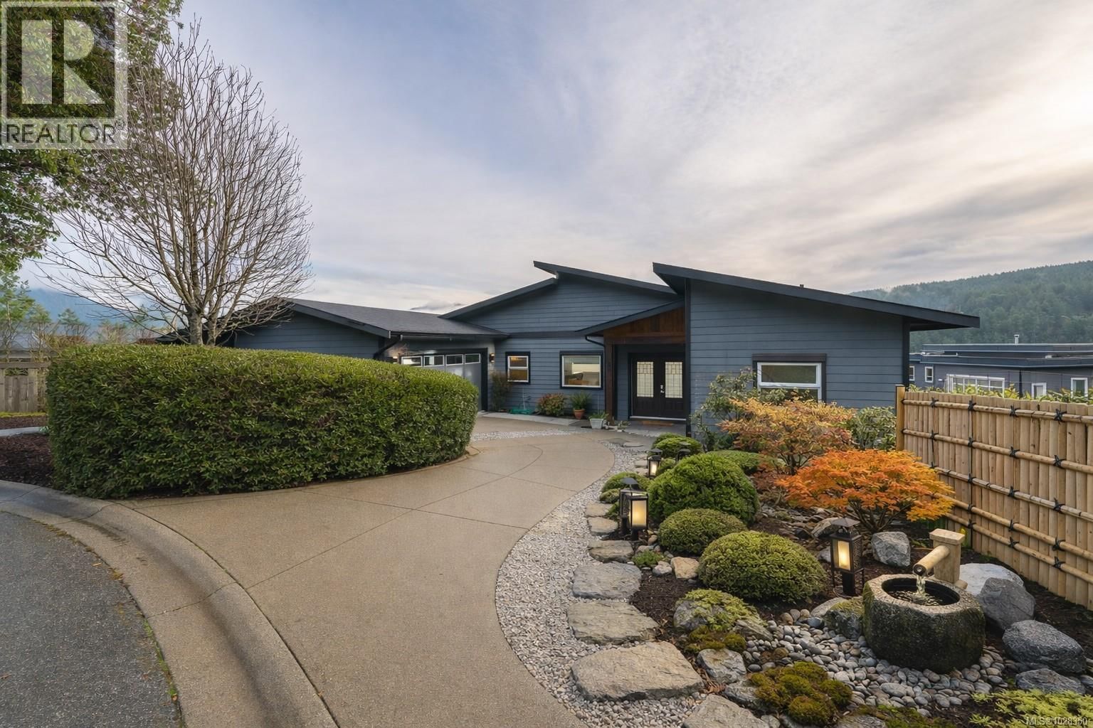 28 1060 Shore Pine Close property photo