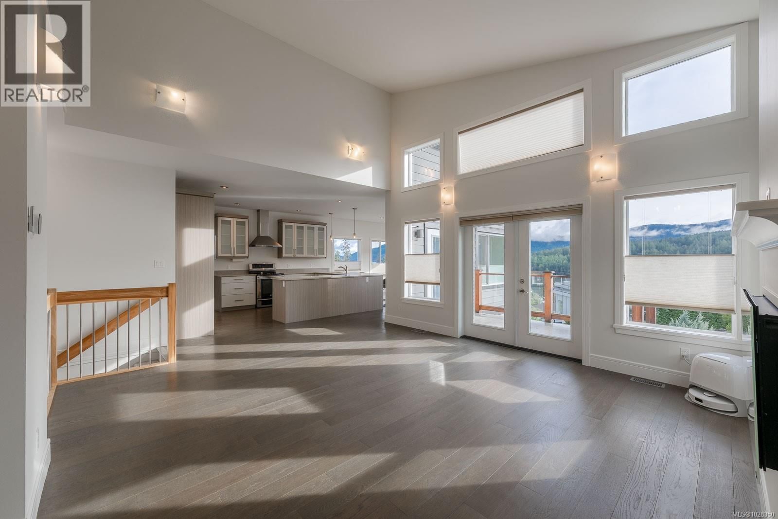 28 1060 Shore Pine Close property photo