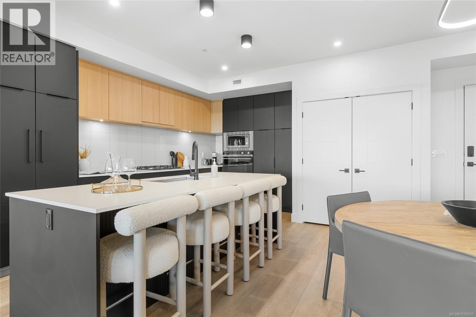 316 - 2341 BEAR MOUNTAIN PARKWAY Image 11