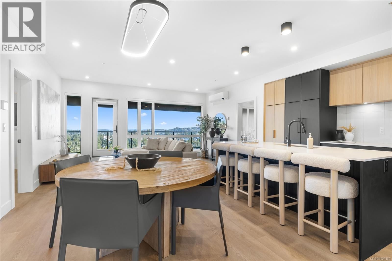 316 - 2341 BEAR MOUNTAIN PARKWAY Image 16