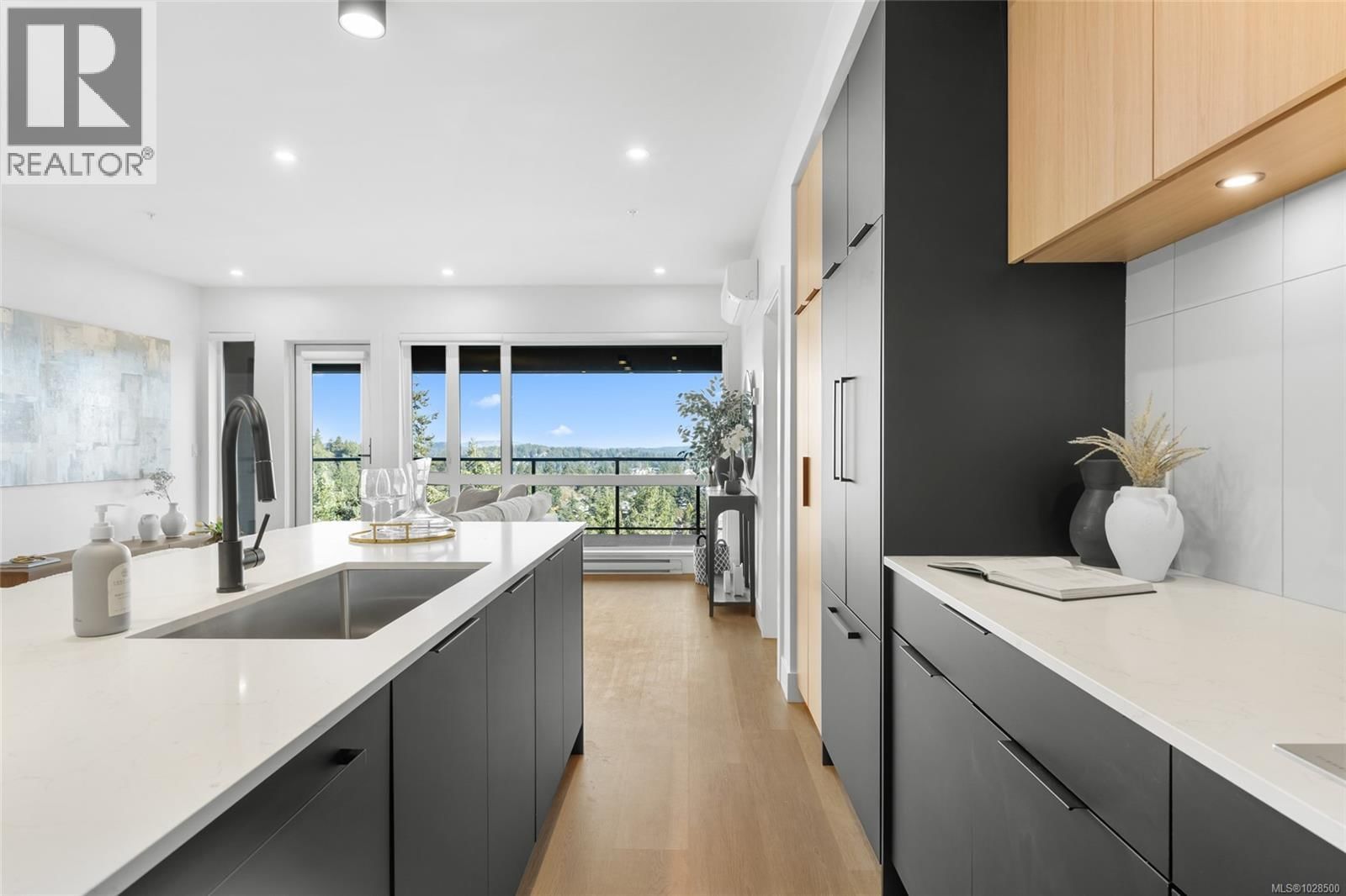 316 - 2341 BEAR MOUNTAIN PARKWAY Image 2