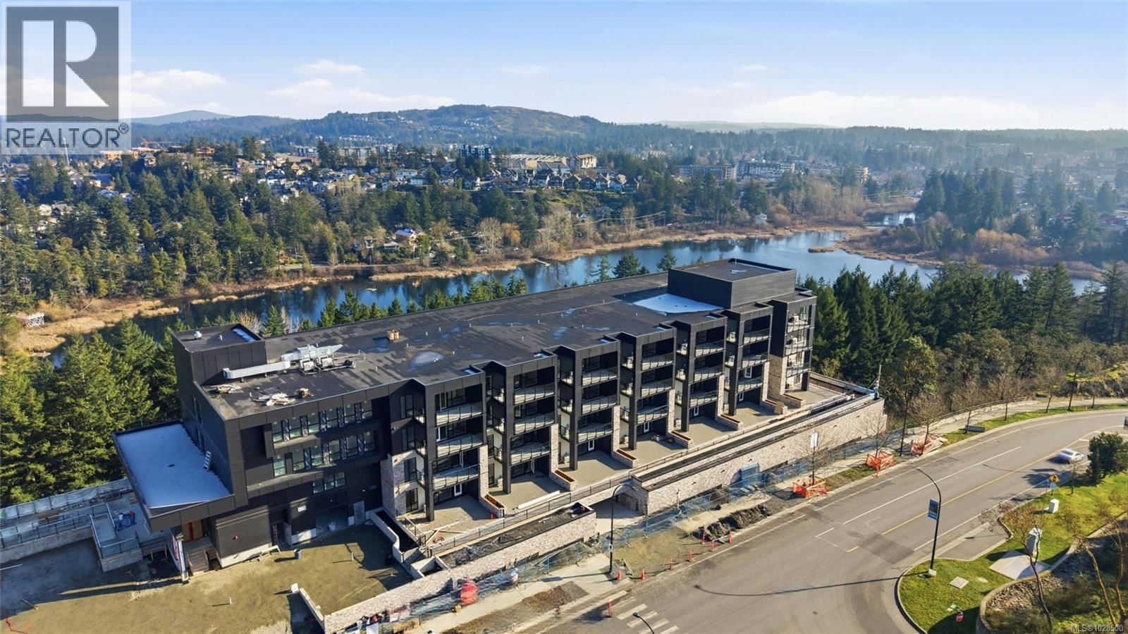 316 - 2341 BEAR MOUNTAIN PARKWAY Image 6