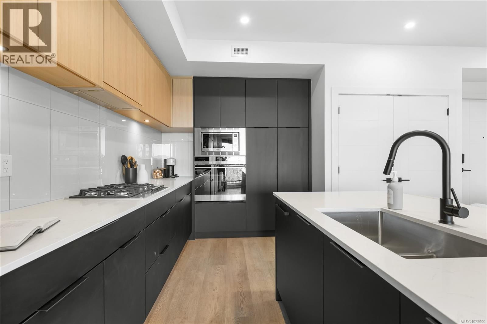 316 - 2341 BEAR MOUNTAIN PARKWAY Image 9