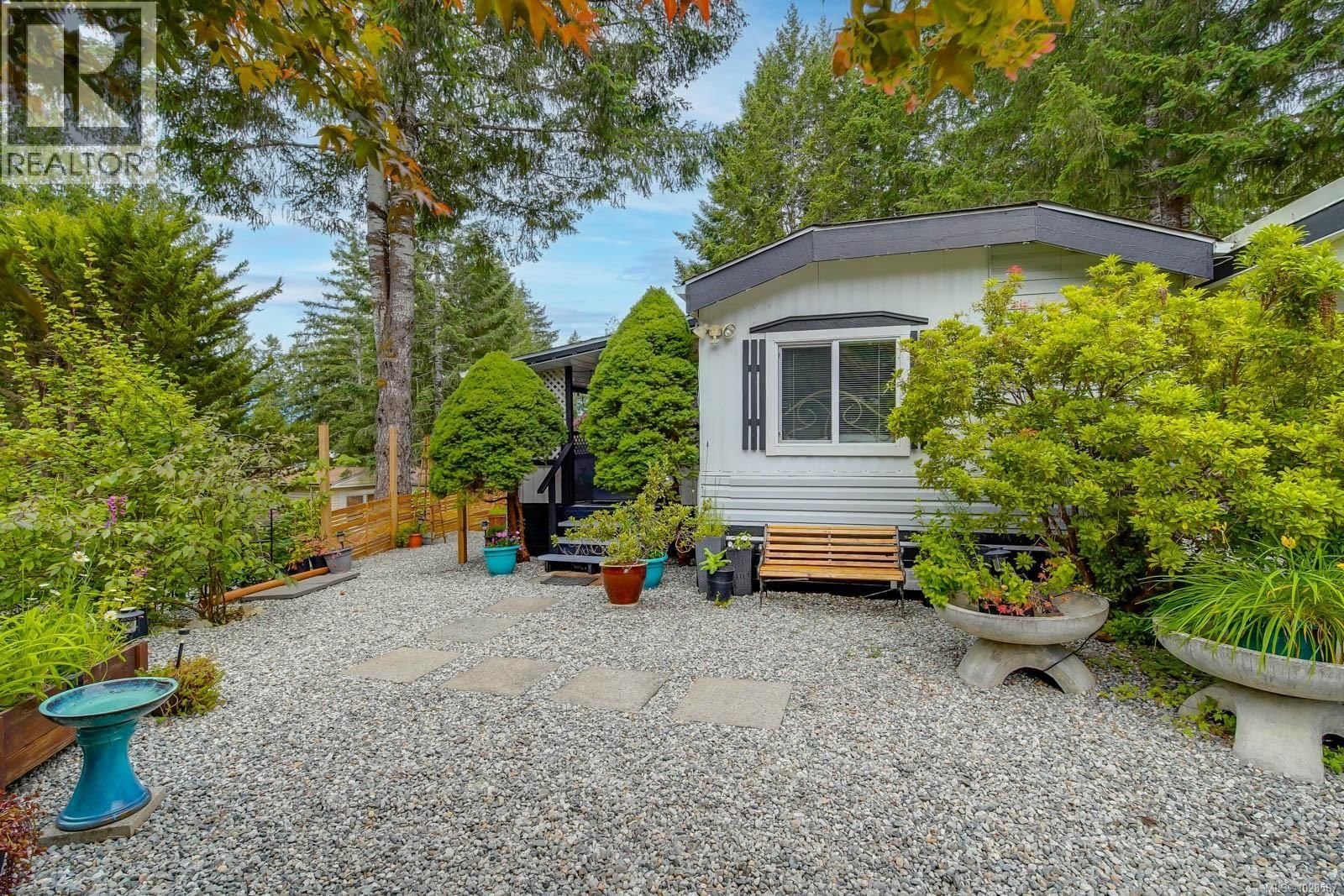 77 10325 Lakeshore Road