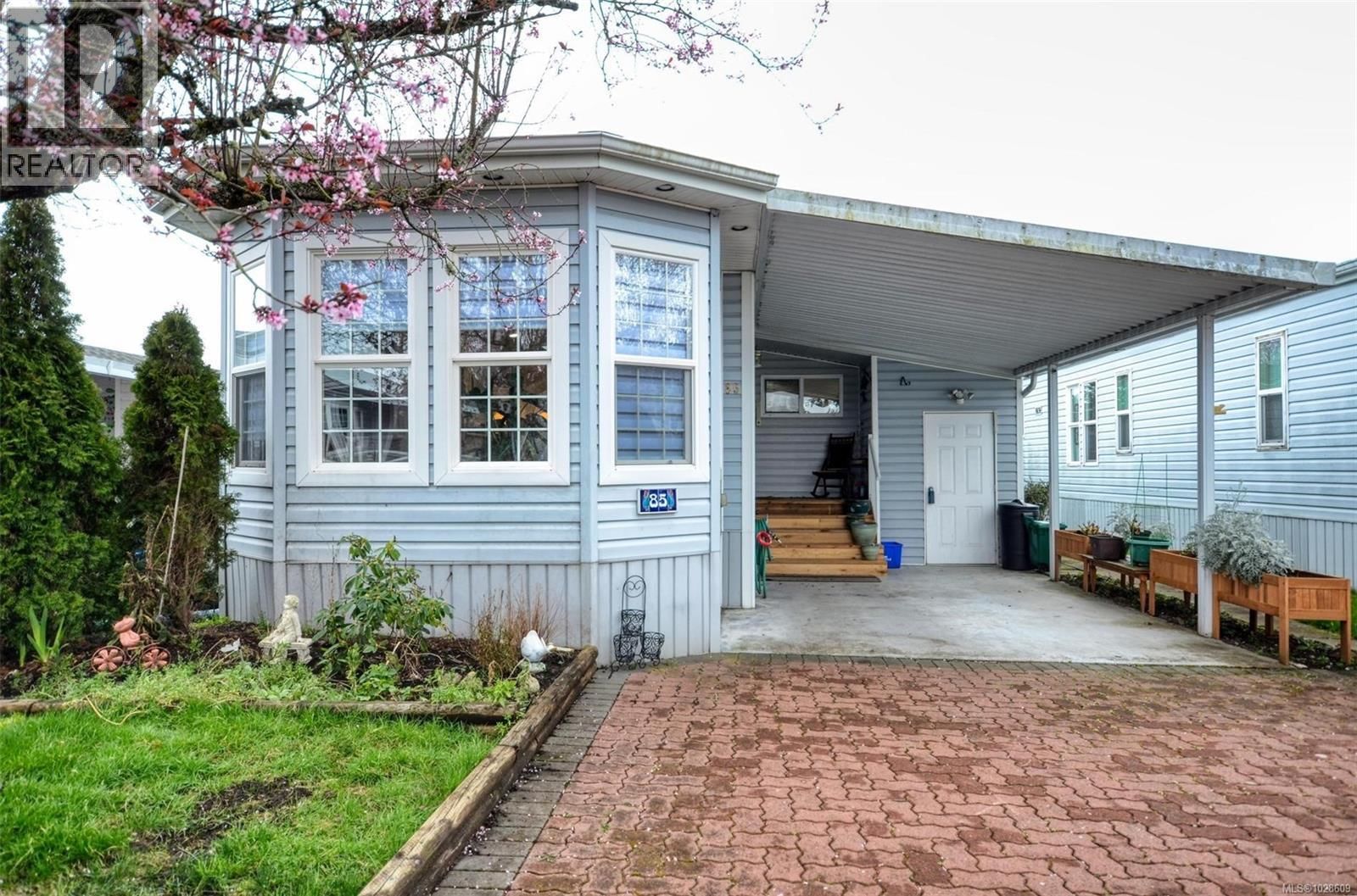 85 7583 Central Saanich Road