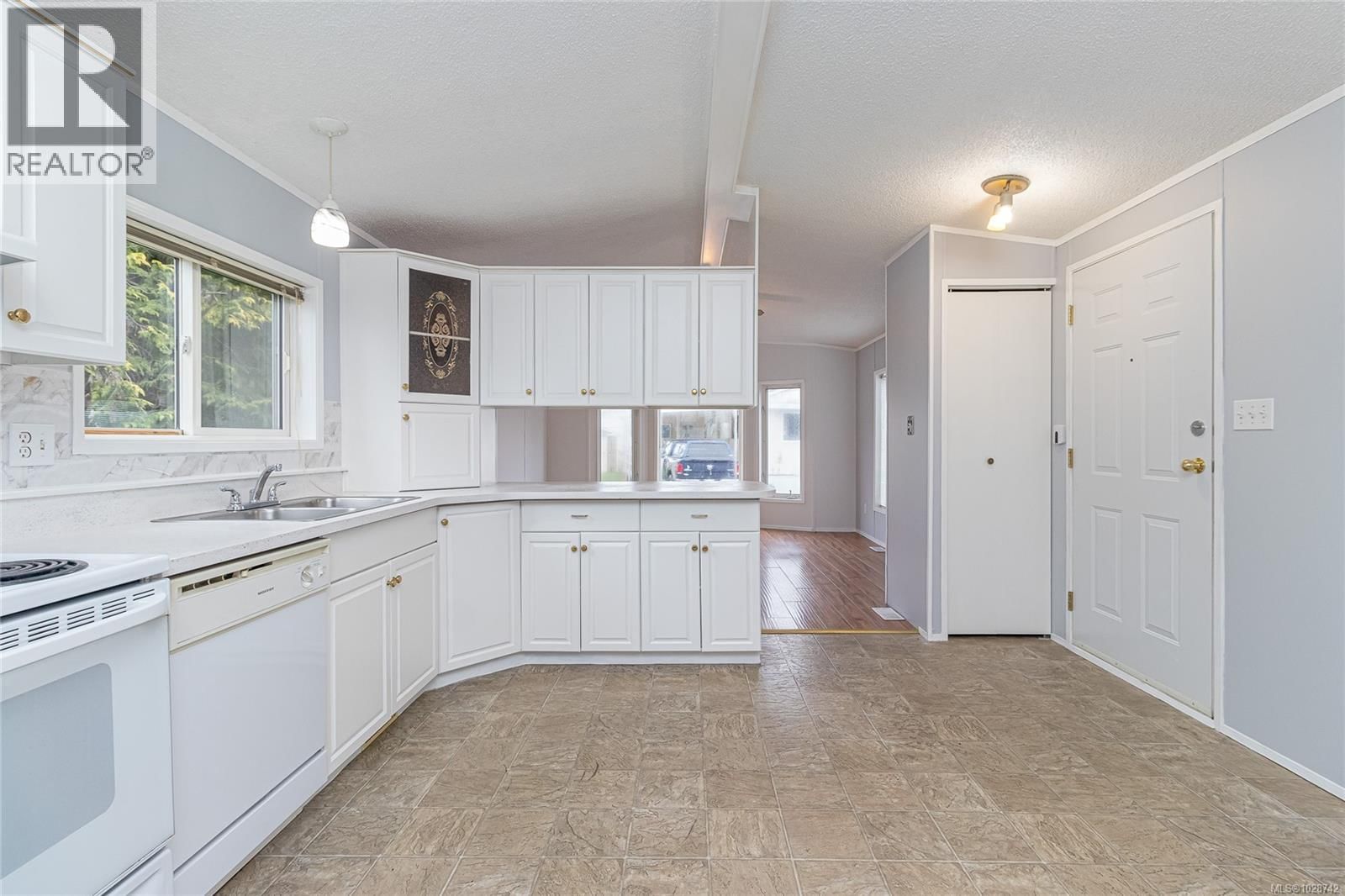 320 - 2885 BOYS ROAD Image 13