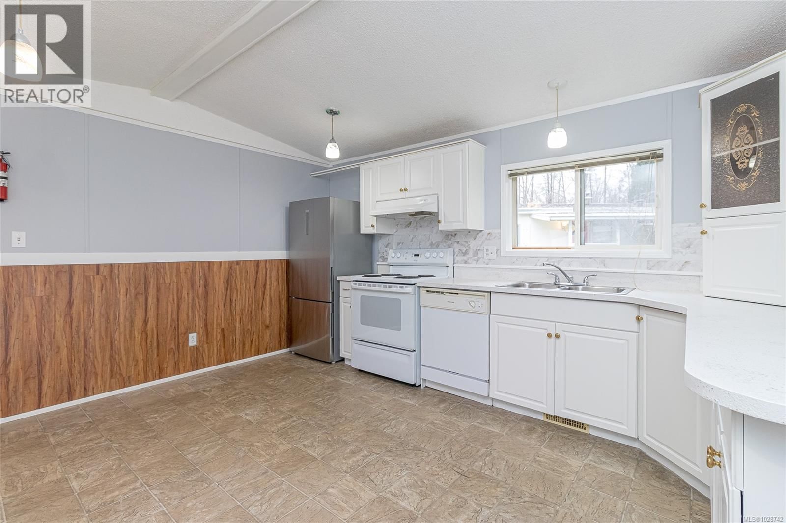 320 - 2885 BOYS ROAD Image 14