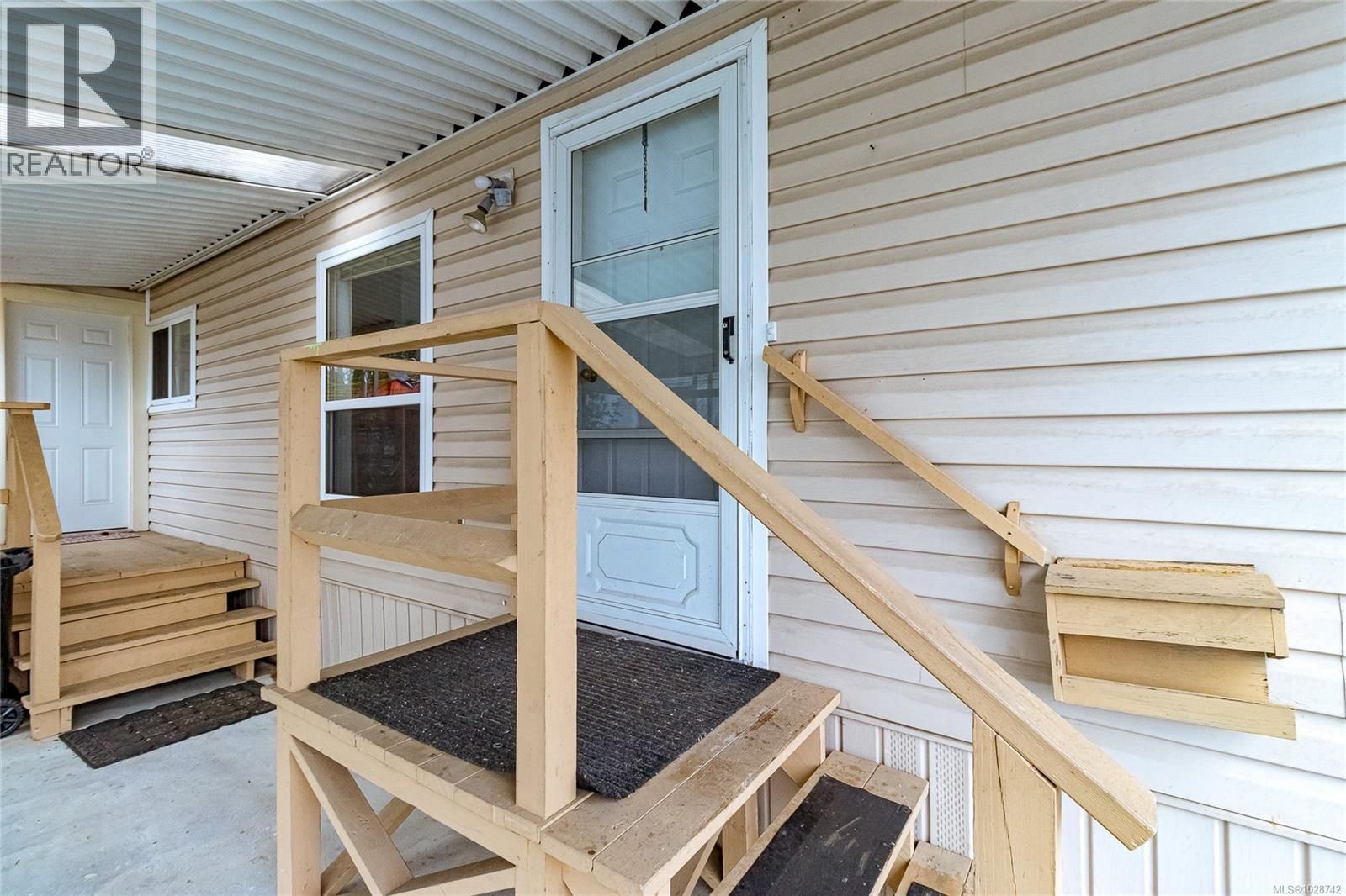 320 2885 Boys Road property photo