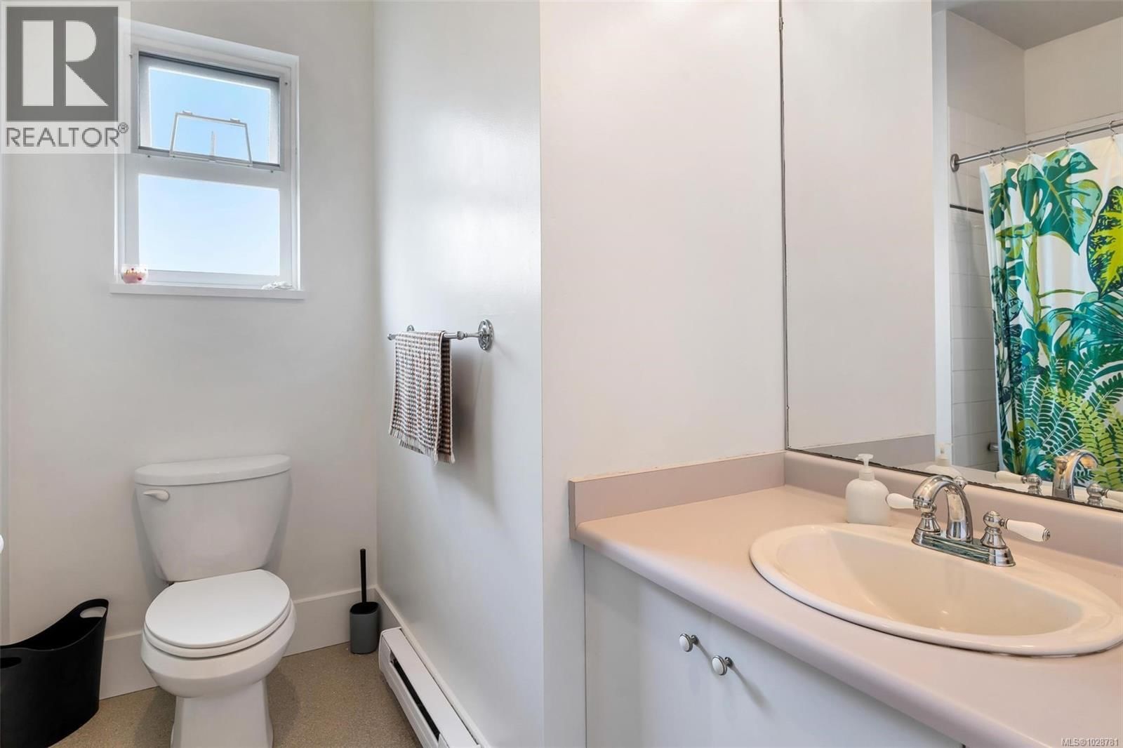 483 CONSTANCE AVENUE Image 17