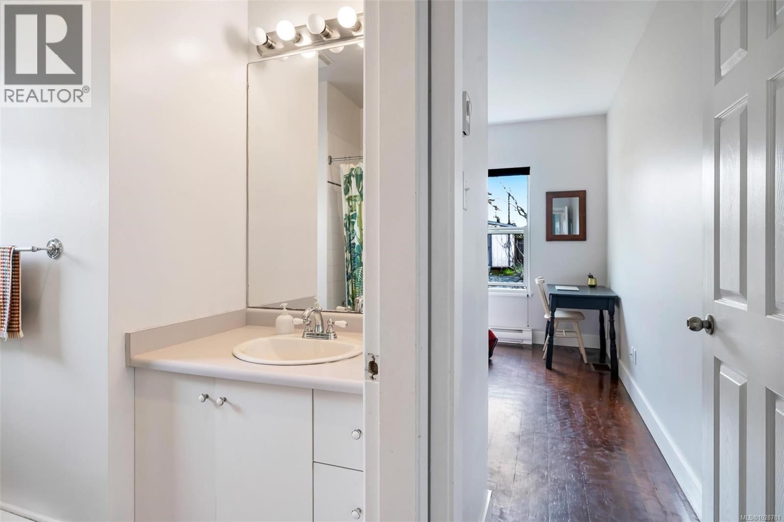 483 CONSTANCE AVENUE Image 18