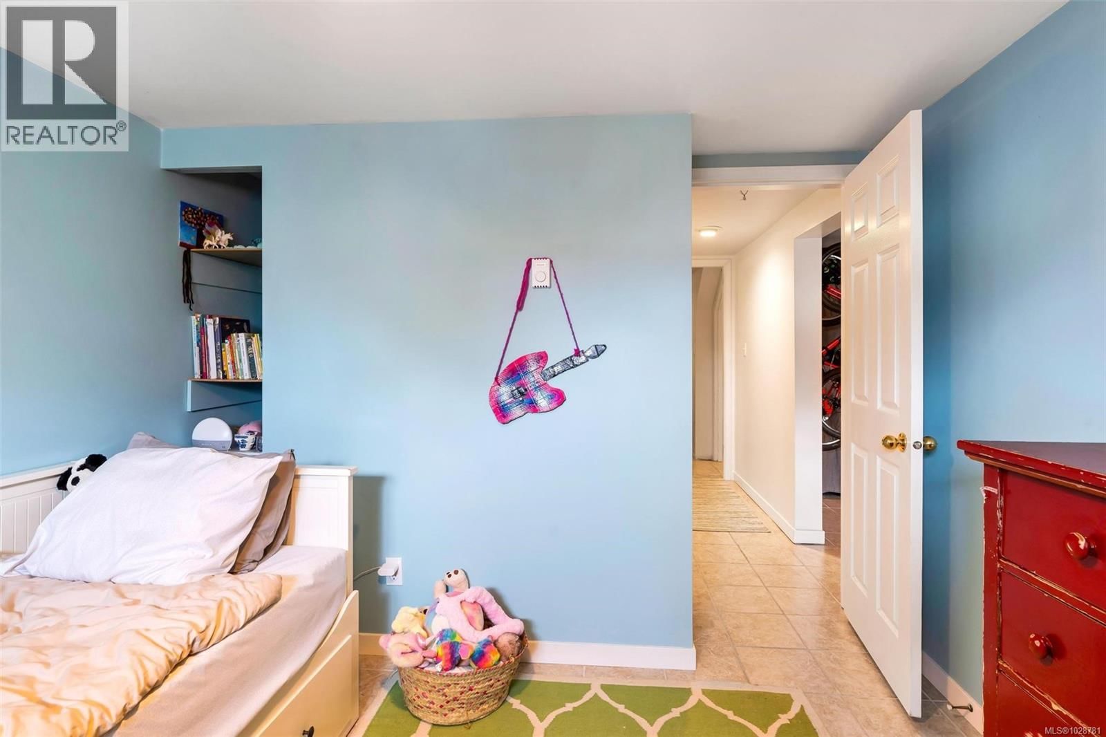 483 CONSTANCE AVENUE Image 26