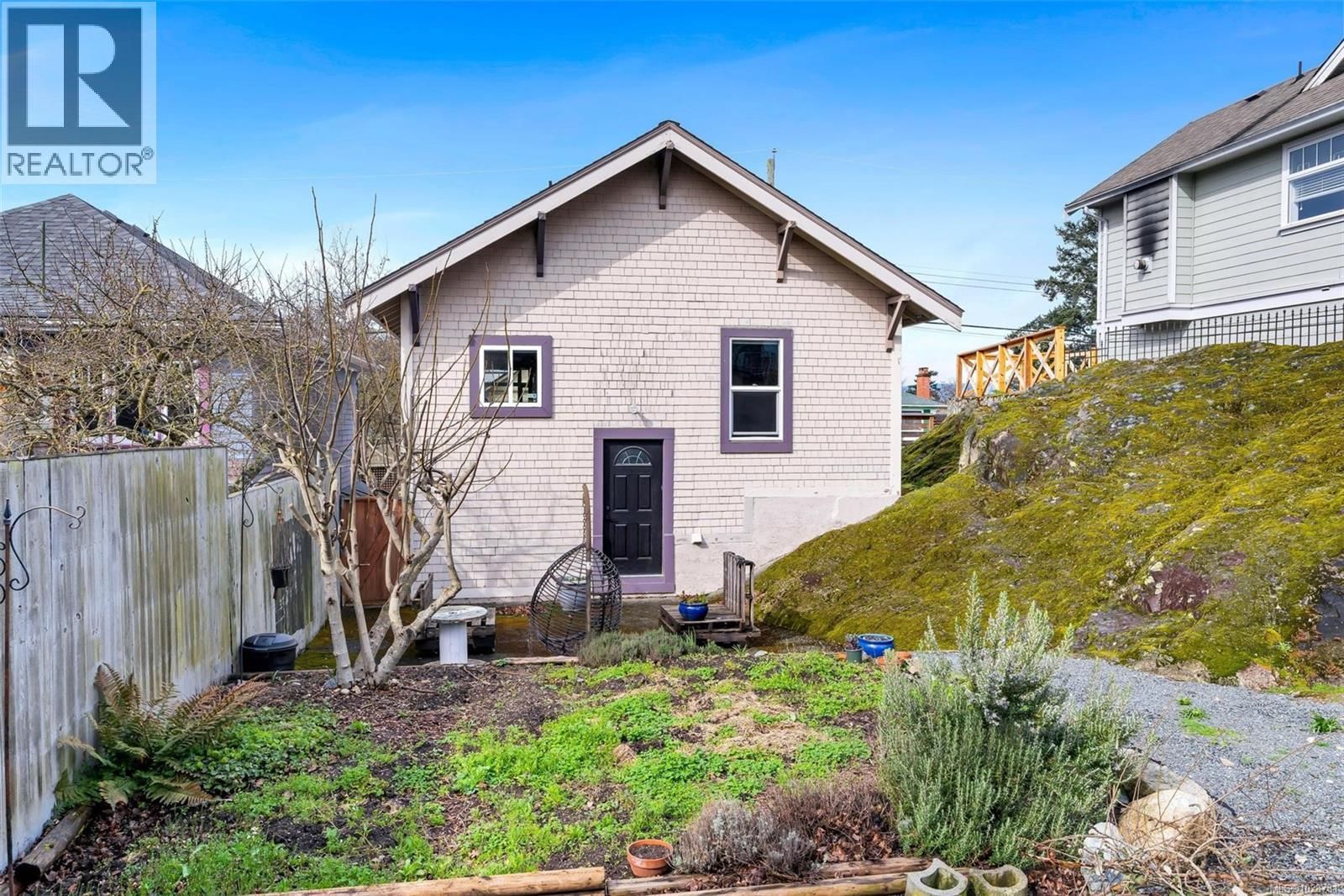 483 CONSTANCE AVENUE Image 34