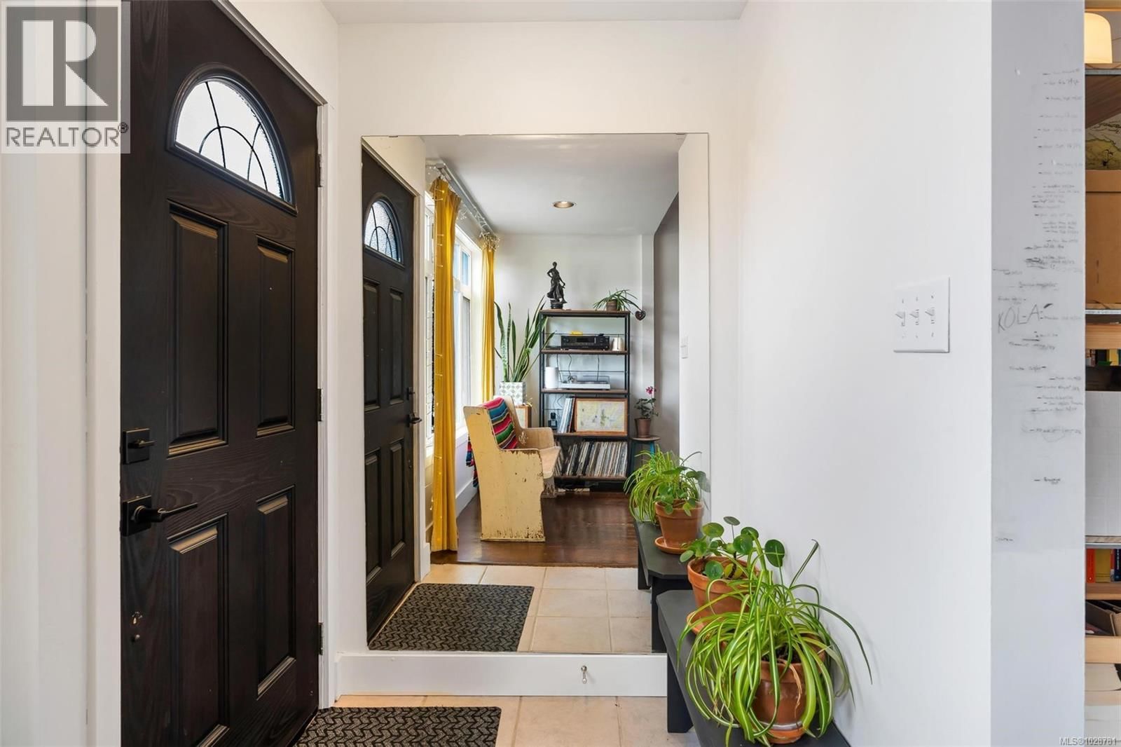 483 CONSTANCE AVENUE Image 37