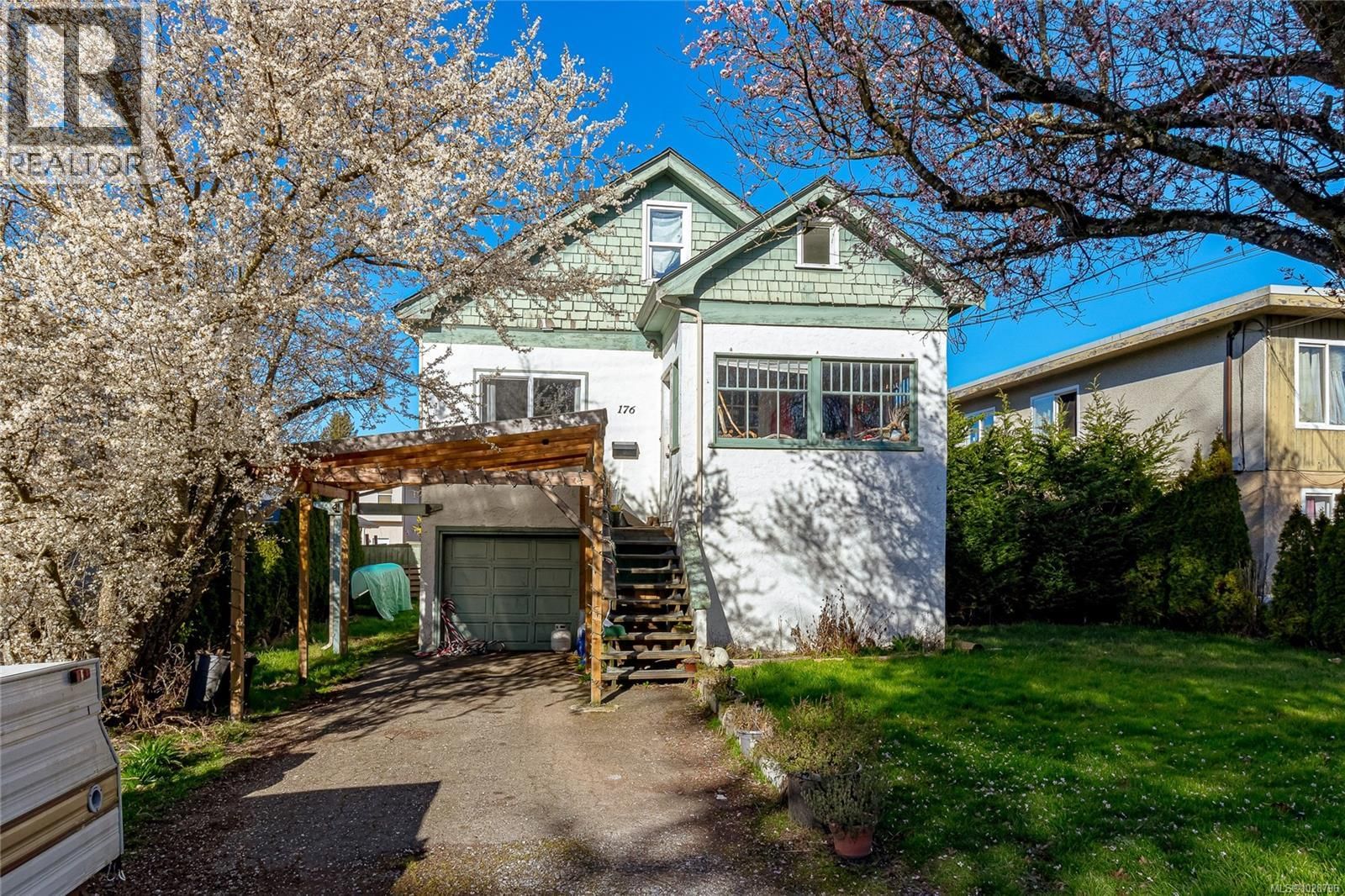 176 Regina Avenue