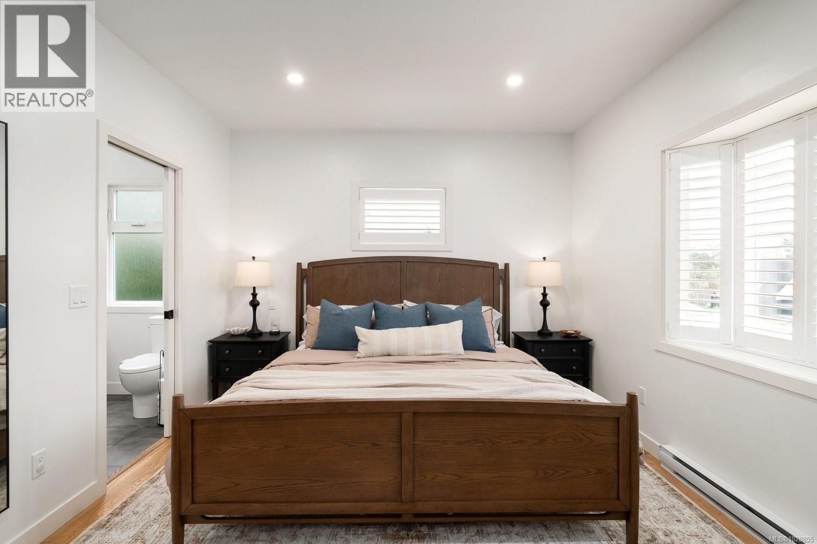 24 LOTUS STREET Image 18