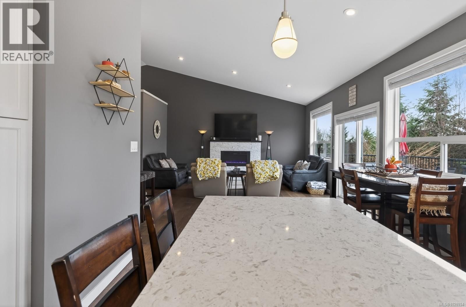 94 BEECH CRESCENT Image 24