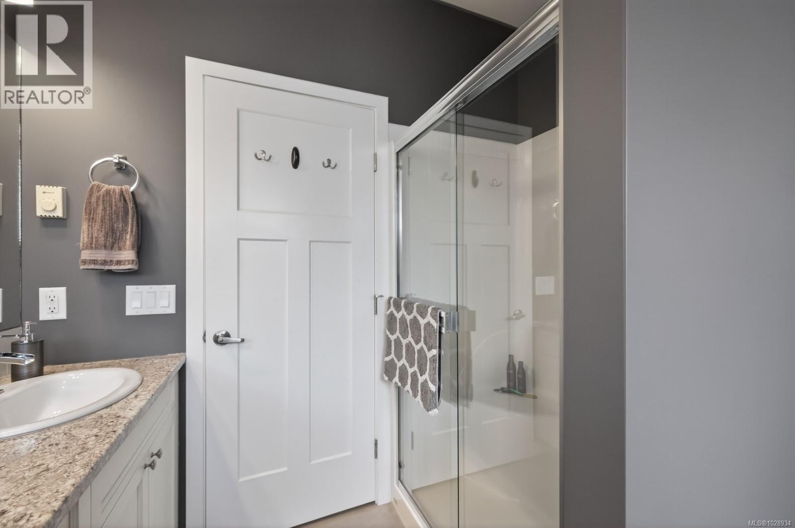 94 BEECH CRESCENT Image 34