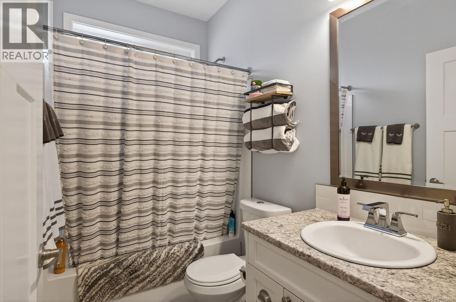 94 BEECH CRESCENT Image 36