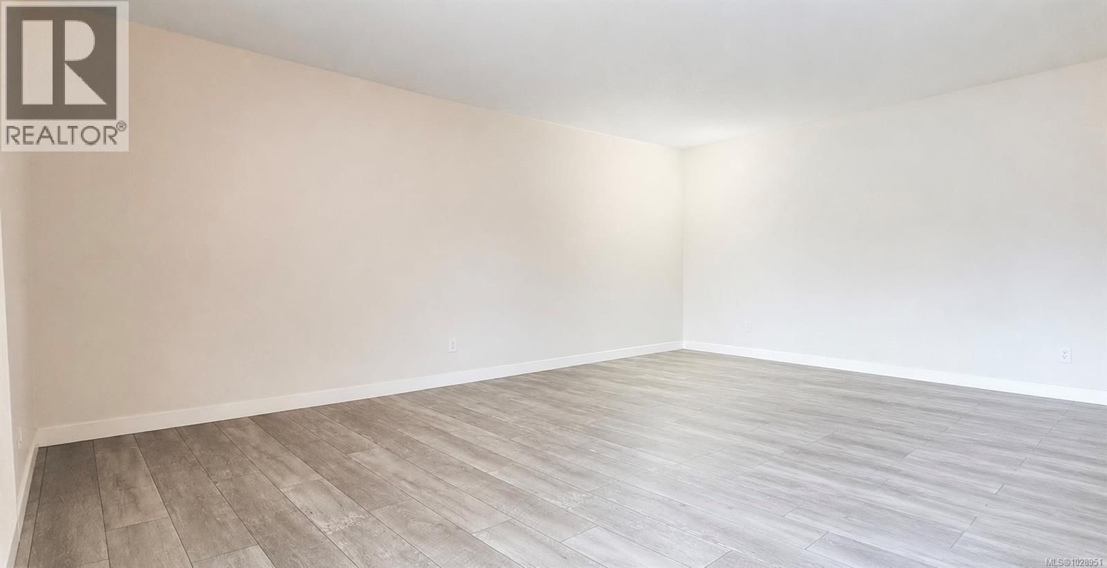 202 1725 Cedar Hill Cross Road property photo