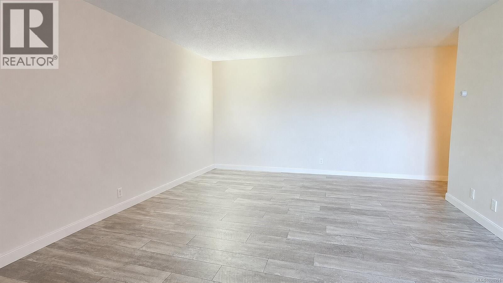 202 1725 Cedar Hill Cross Road property photo