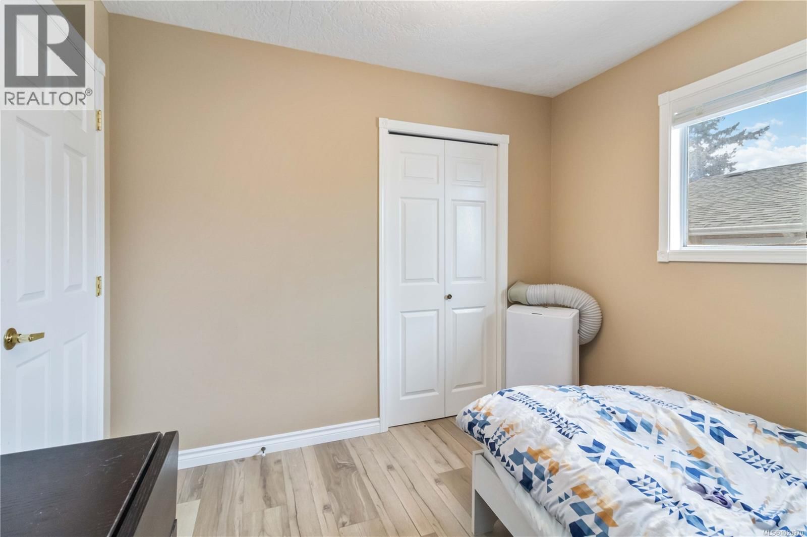 886 LODI AVENUE Image 26