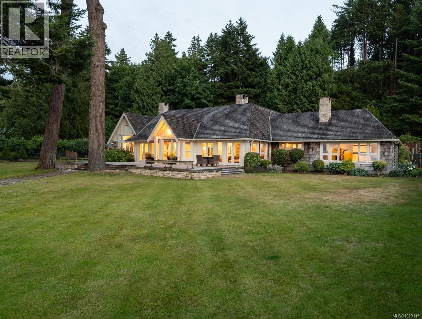 382 Judges Row property photo