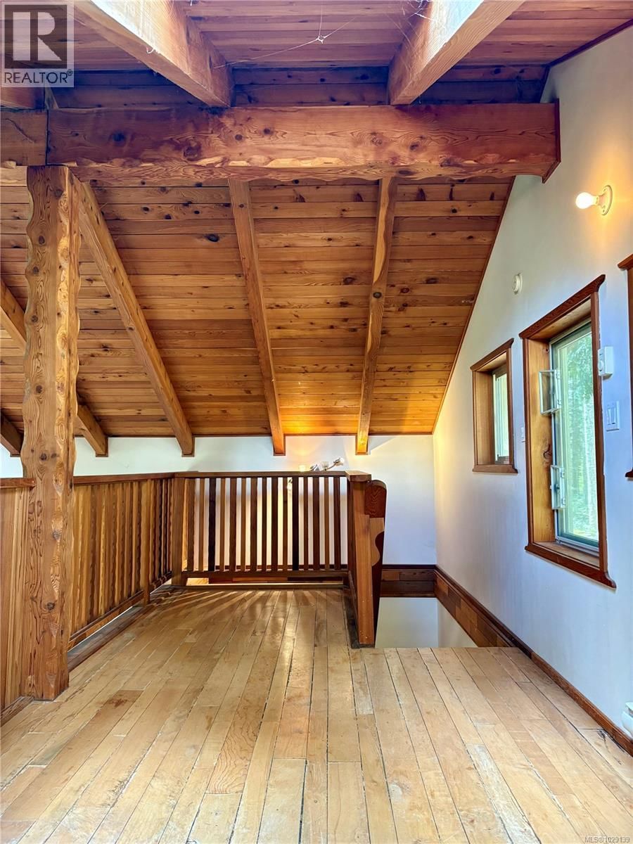 924 SISKIN LANE Image 36