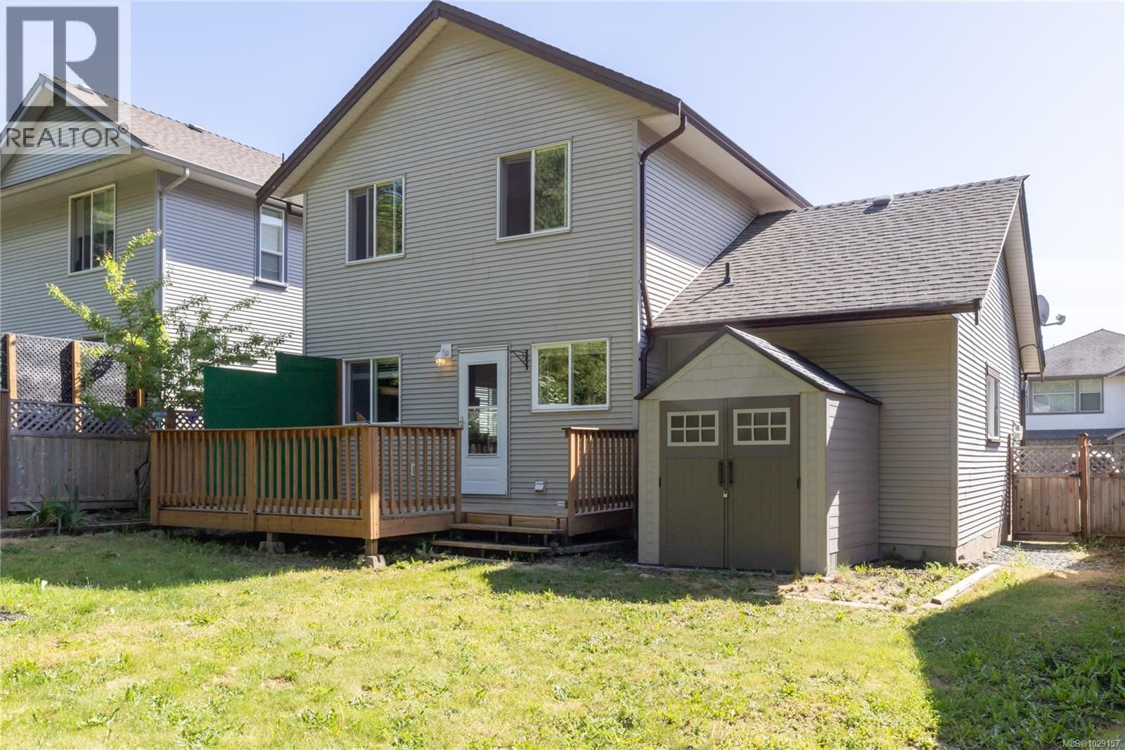 293 Applegreen Avenue property photo